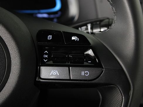 Certified 2025 Hyundai Elantra Sport image 27