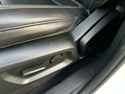 Used 2019 Ford Ranger Lariat w/ Technology Package image 12