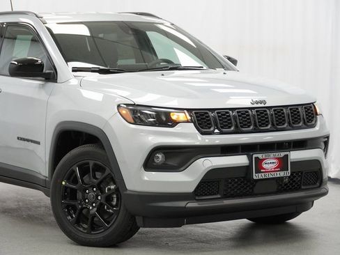 New 2026 Jeep Compass Latitude AWD/4WD image 3