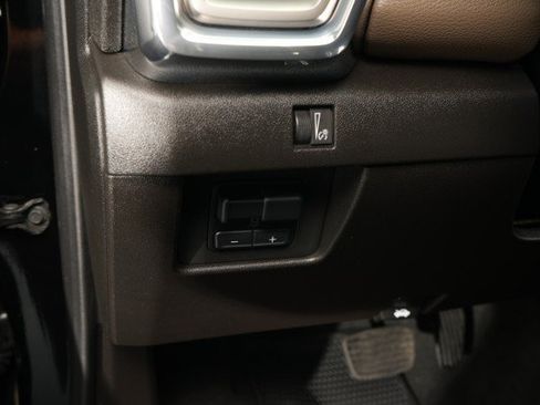 Used 2024 GMC Canyon Denali AWD/4WD image 30