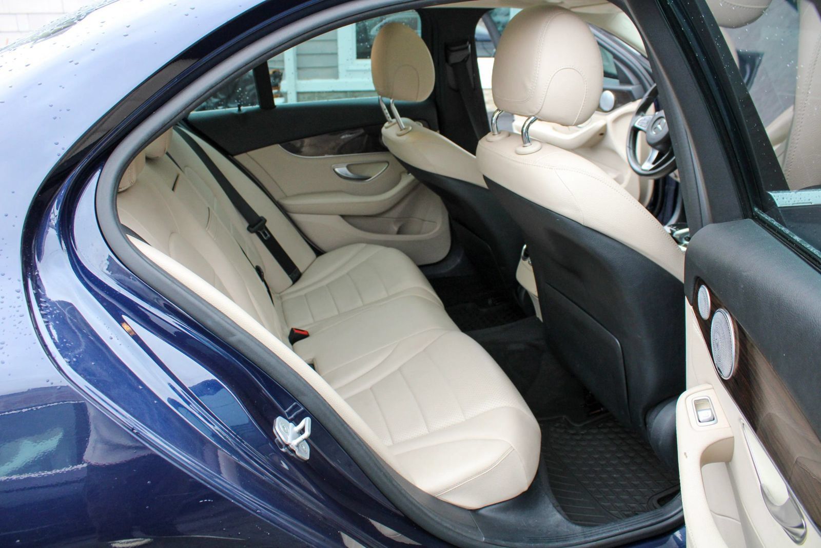 Used 2015 Mercedes-Benz C 300 4MATIC Sedan image 14