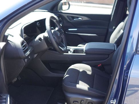 New 2026 Chevrolet Traverse LT w/ Midnight/Sport Edition FWD image 25