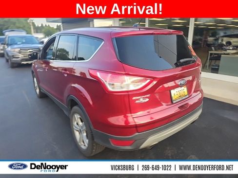 Used 2015 Ford Escape SE FWD image 4