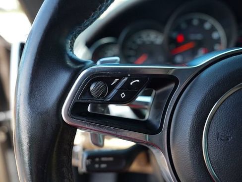 Used 2016 Porsche Cayenne AWD/4WD image 28