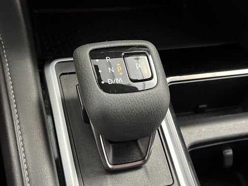 Used 2024 Nissan Pathfinder SV FWD image 54