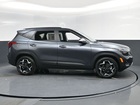 New 2026 Kia Seltos S image 13