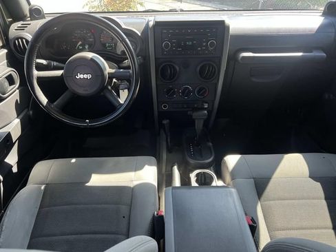 Used 2008 Jeep Wrangler Unlimited X AWD/4WD image 14