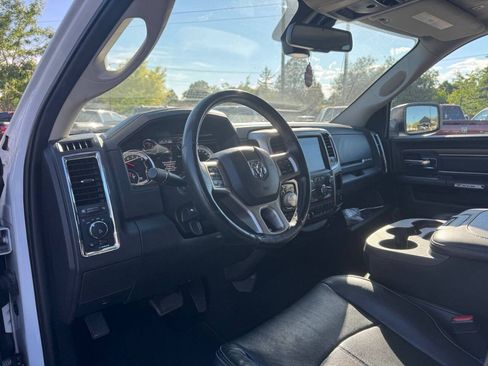 Used 2017 RAM 1500 Laramie w/ Convenience Group AWD/4WD image 11