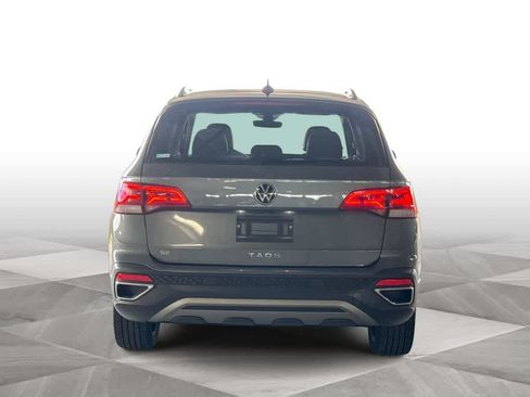 Certified 2024 Volkswagen Taos SE FWD image 7