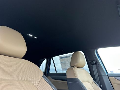 New 2025 Volkswagen Atlas Cross Sport SE image 16