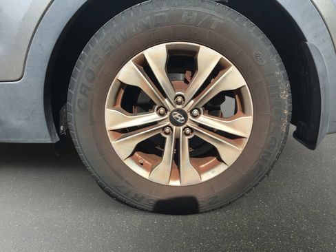Used 2015 Hyundai Santa Fe Sport w/ Option Group 02 FWD image 7