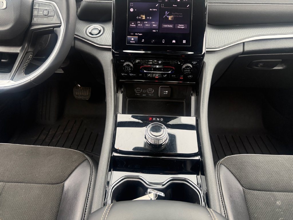 Used 2023 Jeep Grand Cherokee Altitude AWD/4WD image 30