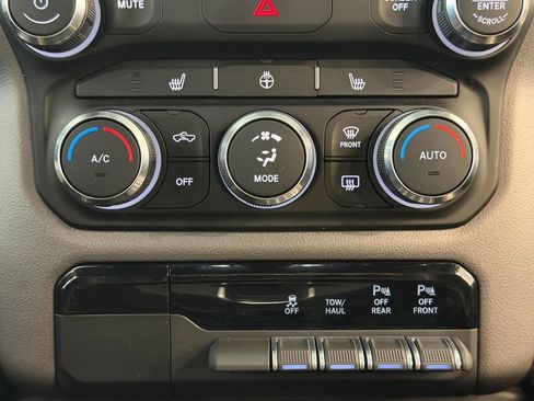 Used 2020 RAM 1500 Sport w/ Level 2 Equipment Goup w/2_L AWD/4WD image 23