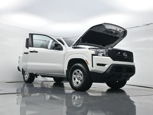 Used 2022 Nissan Frontier S w/ Technology Package AWD/4WD image 30