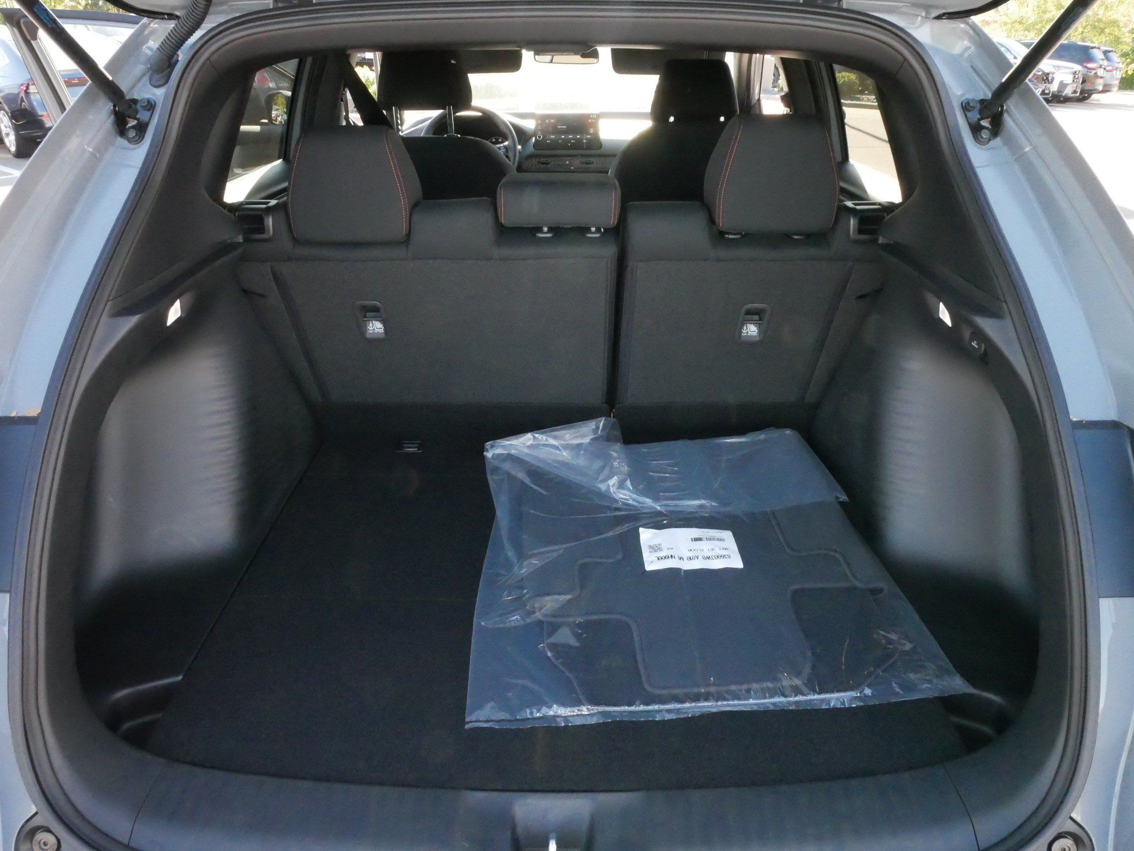 Used 2027 Honda HR-V Sport image 18