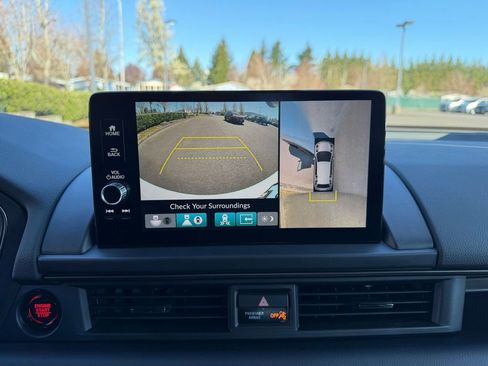 Certified 2025 Honda Pilot TrailSport image 23