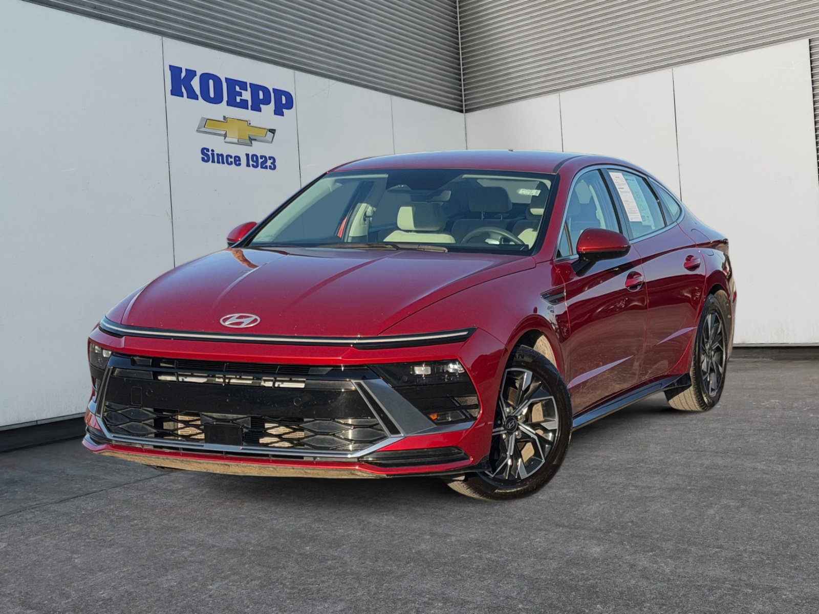Used 2025 Hyundai Sonata SEL FWD image 1