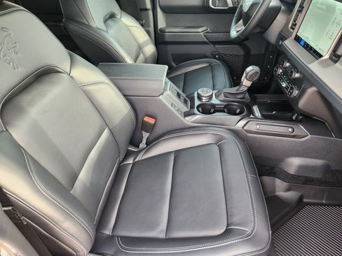 New 2026 Ford Bronco Outer Banks image 14