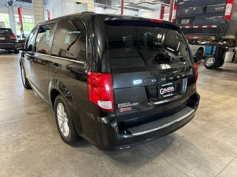 Certified 2020 Dodge Grand Caravan SXT FWD image 25