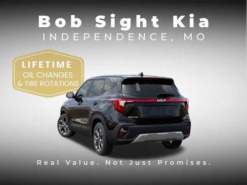 New 2026 Kia Seltos LX FWD image 4