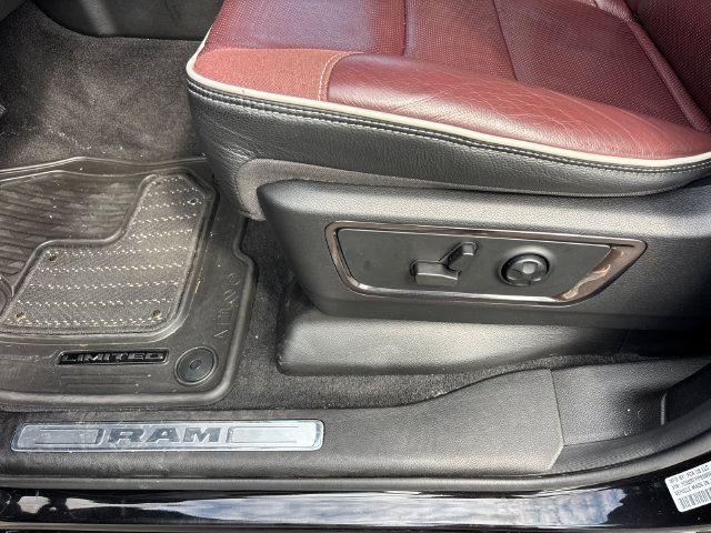 Used 2025 RAM 1500 Limited AWD/4WD image 7