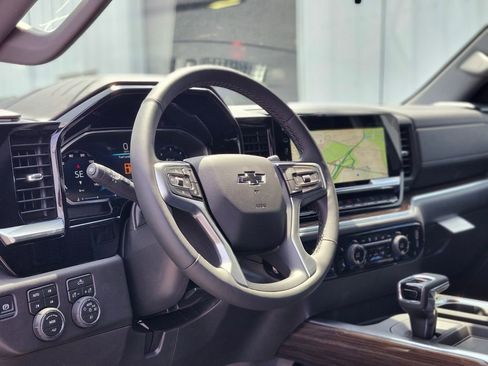 New 2026 Chevrolet Silverado 1500 LT Trail Boss w/ Convenience Package II AWD/4WD image 17