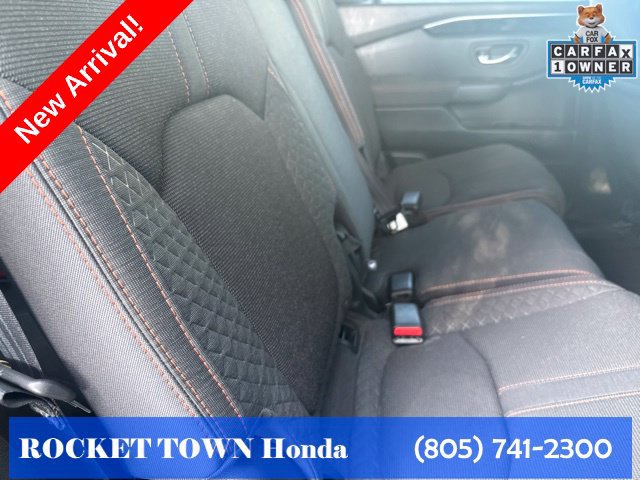 Used 2025 Honda Pilot Sport image 17