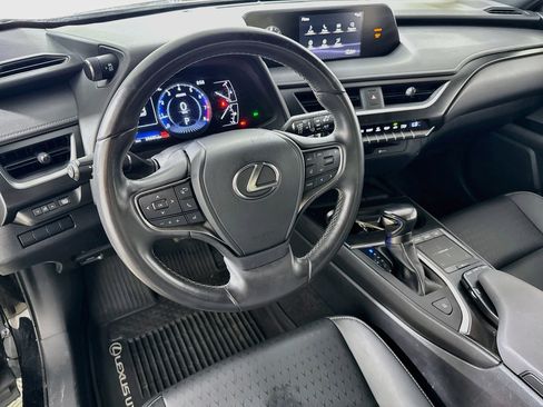 Used 2021 Lexus UX 200 w/ Accessory Package (Z2) FWD image 21