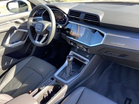 Certified 2025 Audi Q3 2.0T Premium w/ Convenience Package image 24