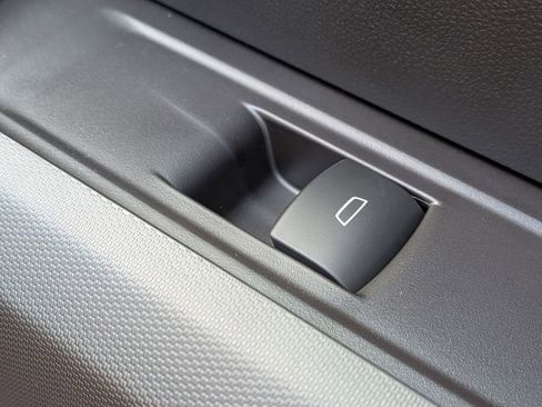 New 2026 Chevrolet Colorado W/T image 34