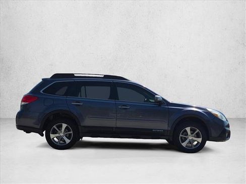 Used 2014 Subaru Outback 2.5i Limited AWD/4WD image 4