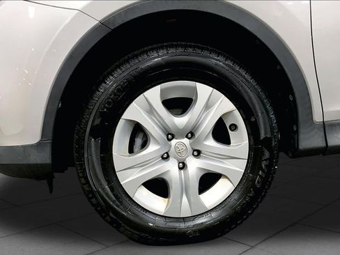 Used 2015 Toyota RAV4 LE AWD/4WD image 11
