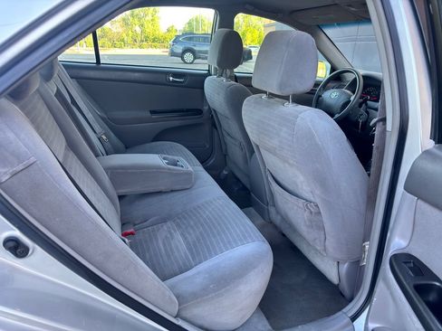 Used 2005 Toyota Camry SE FWD image 40