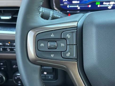 Used 2023 Chevrolet Suburban High Country AWD/4WD image 35