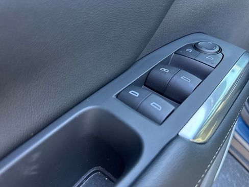 Used 2025 Chevrolet Traverse LT w/ Enhanced Driving Package image 13