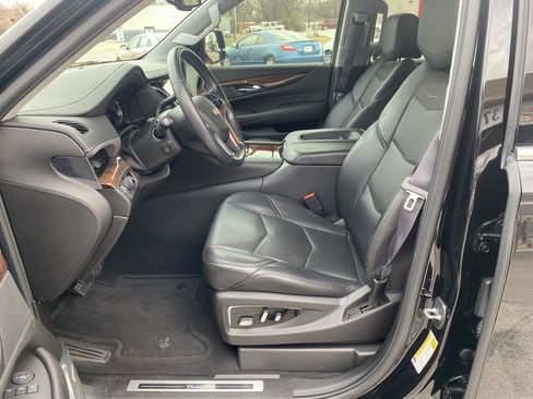 Used 2016 Cadillac Escalade 2WD image 12