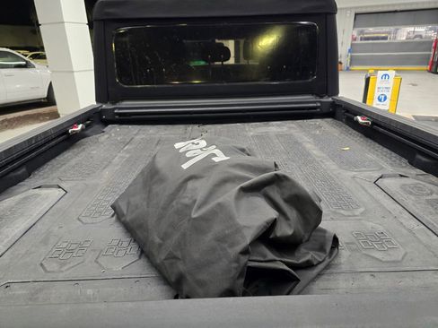 Used 2020 Jeep Gladiator Sport w/ Quick Order Package 24S AWD/4WD image 6