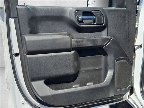 Certified 2021 Chevrolet Silverado 1500 Custom Trail Boss w/ LPO, Dark Essentials Package AWD/4WD image 11
