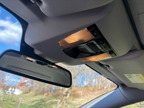 Used 2011 Volvo C70 T5 image 37