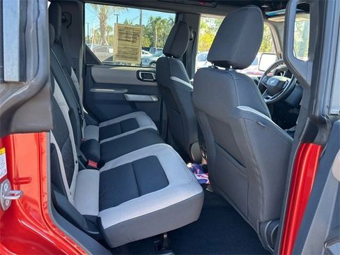 Used 2023 Ford Bronco Wildtrak image 15