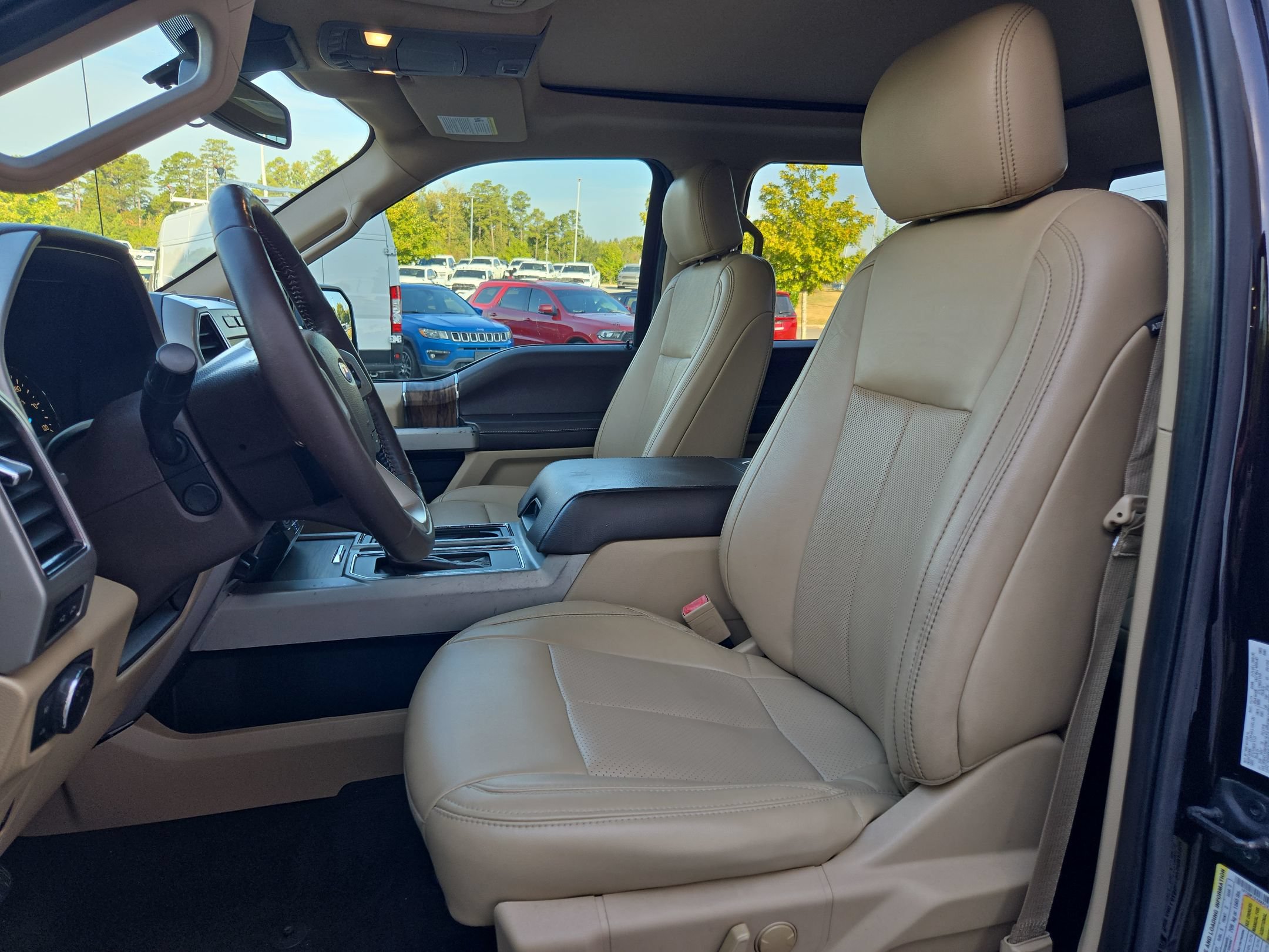Used 2019 Ford F150 Lariat w/ Equipment Group 502A Luxury AWD/4WD image 24