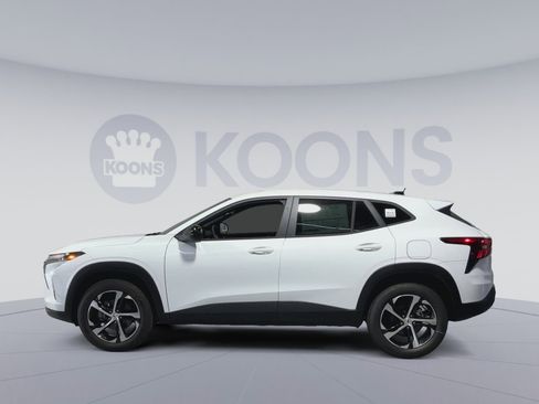 New 2026 Chevrolet Trax RS w/ Sunroof Package image 7