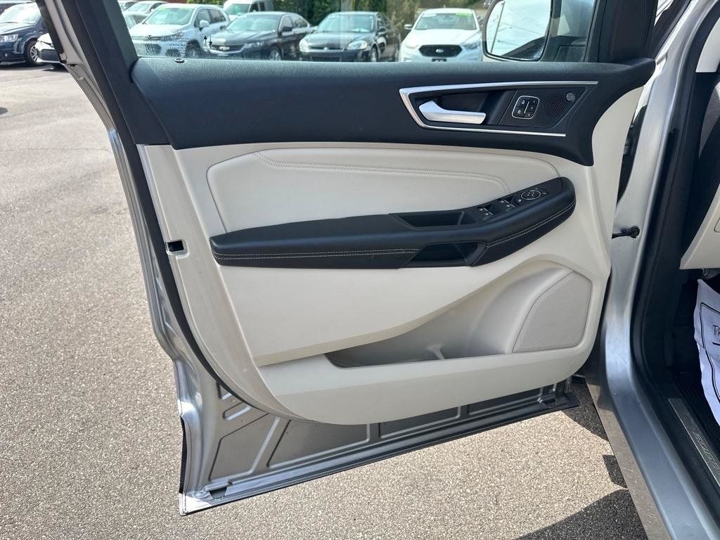 Used 2021 Ford Edge Titanium w/ Cargo Accessory Package AWD/4WD image 15