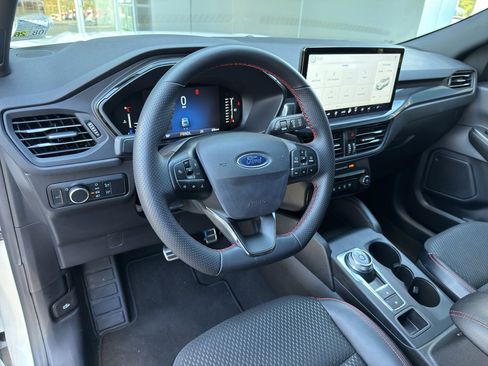 Used 2024 Ford Escape ST-Line w/ Tech Pack #1 image 11