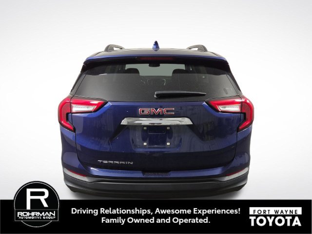 Used 2022 GMC Terrain SLE w/ Driver Convenience Package FWD image 8