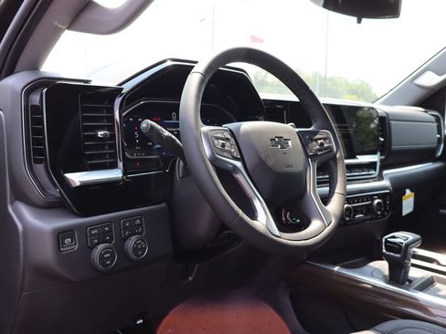 New 2026 Chevrolet Silverado 1500 LT Trail Boss w/ LT Trail Boss Premium Package AWD/4WD image 9