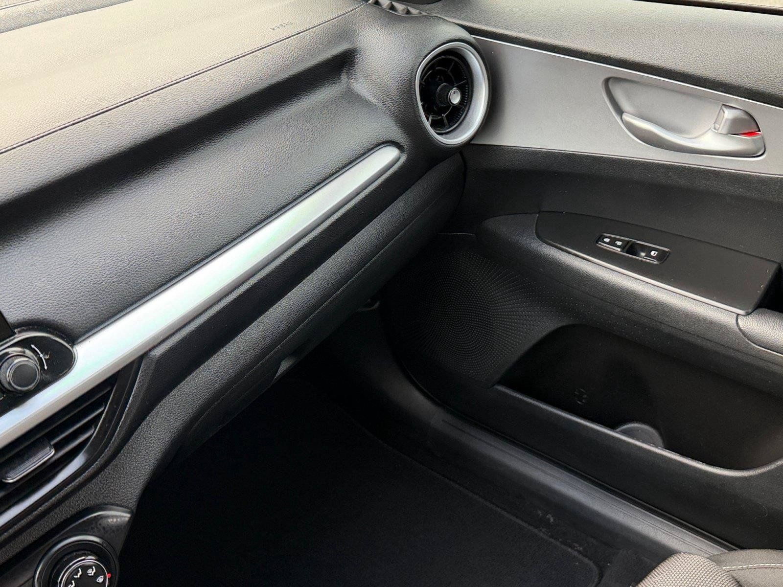 Used 2022 Kia Forte Sedan FWD image 25