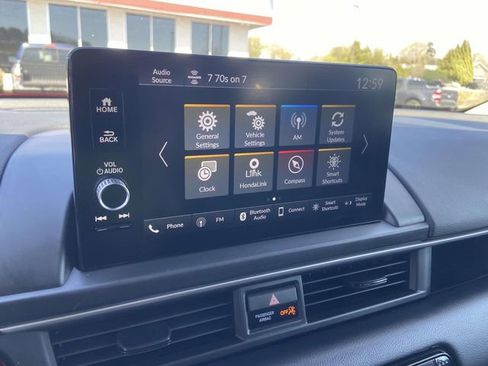 Used 2025 Honda Pilot EX-L image 24