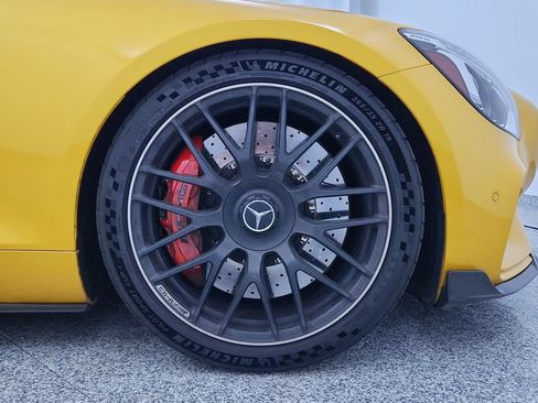 Used 2016 Mercedes-Benz AMG GT S w/ Exclusive Interior Package image 19