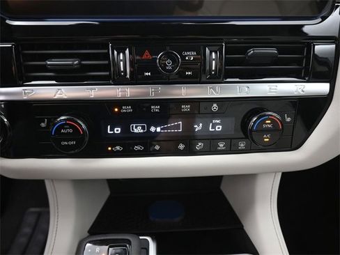 New 2026 Nissan Pathfinder SL w/ SL Premium Package image 3
